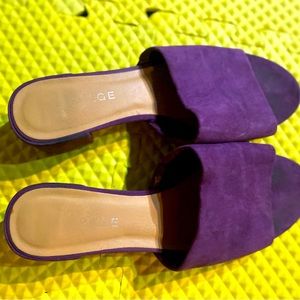 Good condition used couple time size 8.5